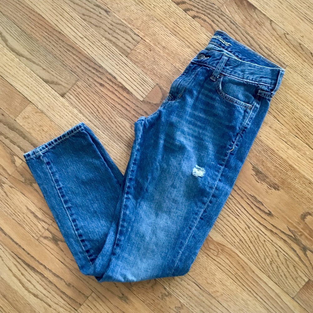 Old navy Sweetheart distressed skinny jeans
